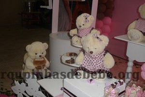 festa marrom e rosa urso e familia